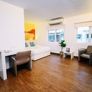 Swing & Pillows - Kl Cheras Maluri